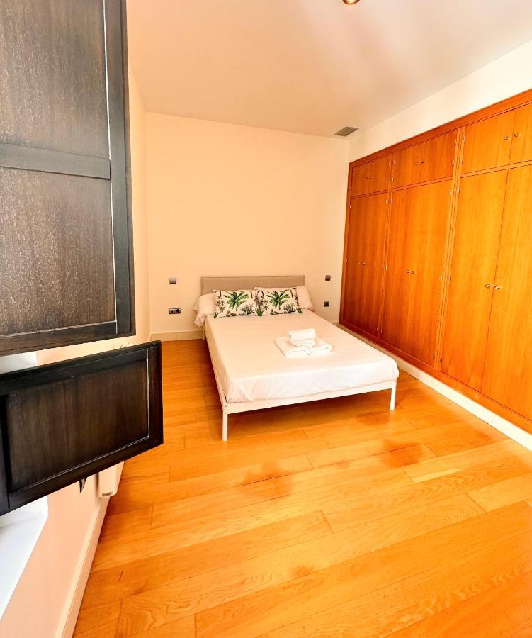 Penthouse Near Cathedral Private Rooftop Private Parking Sevilla Exteriör bild